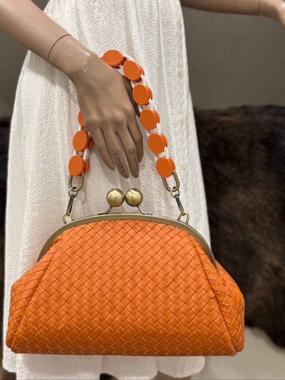 Orange Woven Leather Handmade Kisslock Bag, Vintage Cowhide Crossbody - Picture 2 of 16